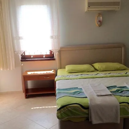 Lella Camlibel Guest house Gure